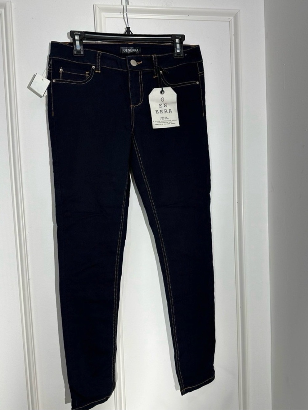 GENERRA Women's Skinny Jeans in Dark Navy with Contrast Stitching